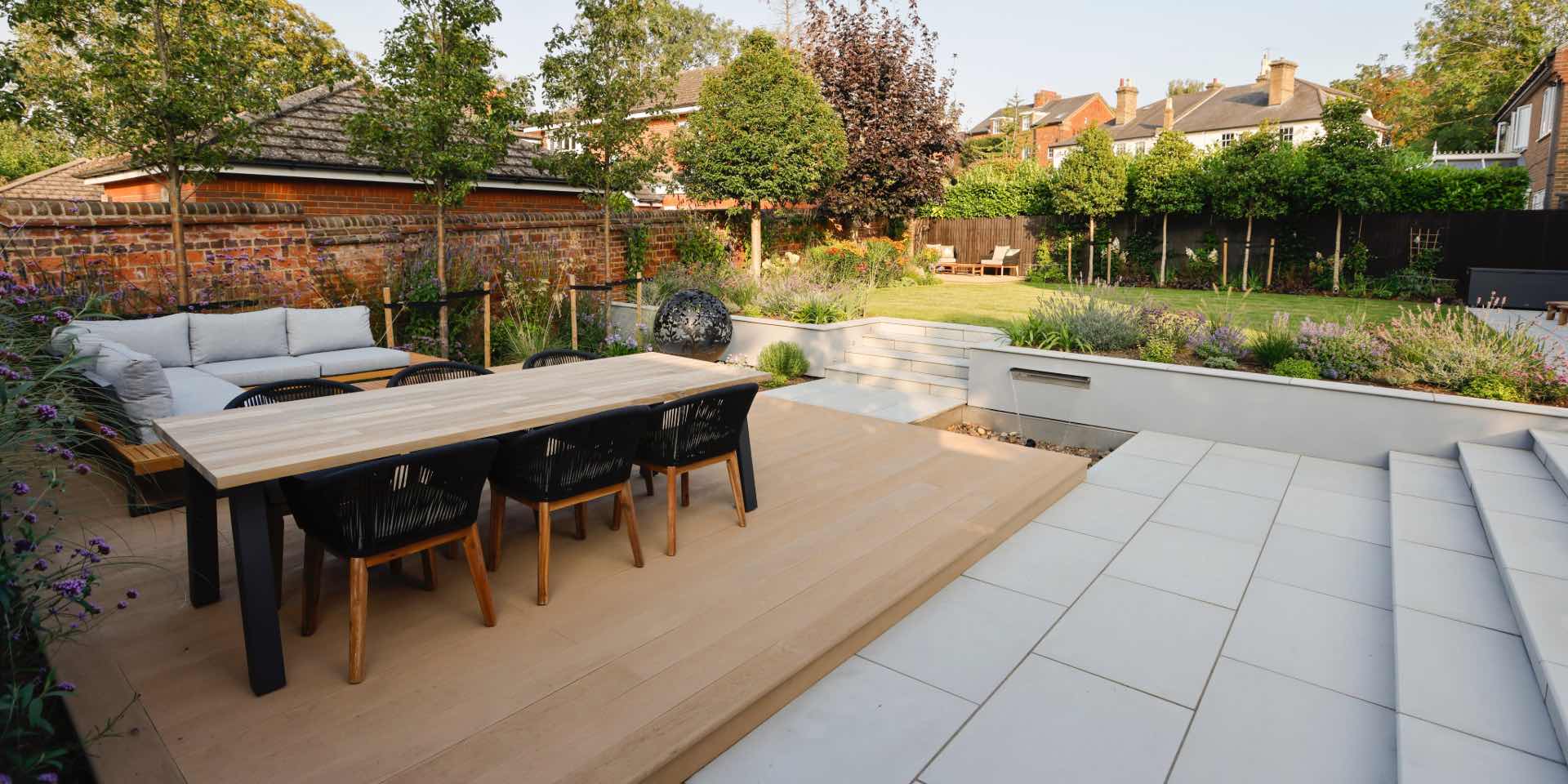 Contemporary Hitchin Town Garden with decking